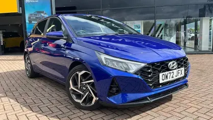 Used Hyundai i20 Premium 101 HP (74 kW) 2022 Blue Hatchback