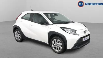 Used Toyota Aygo X PURE 72 HP (52 kW) 2025 SUV