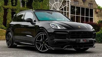 Used 2022 Porsche Cayenne Platinum Edition SUV | £69,990 (A bit pricey)