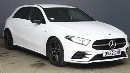 Used Mercedes A180 Executive 136 HP (100 kW) 2022 White Hatchback