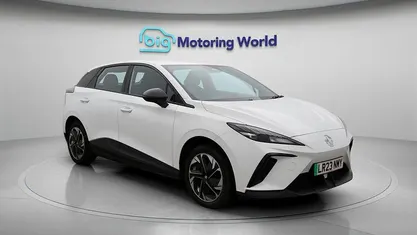 White Used 2023 MG MG4 EV SE Hatchback | £11,737 (Fair price)