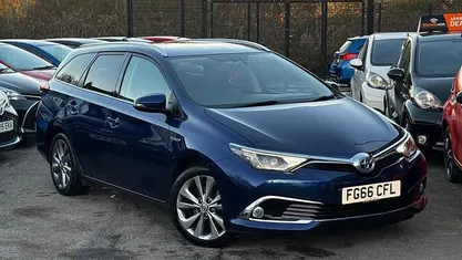 Used 2016 Toyota Auris Touring Sports Estate | £9,295 (Fair price)