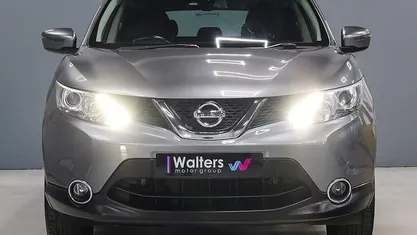 Used Nissan Qashqai Acenta 110 HP (80 kW) 2016 Grey SUV