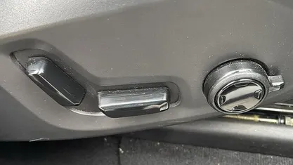 Used 2021 Volvo XC60 R-Design Pro SUV | £33,199 (Fair price)