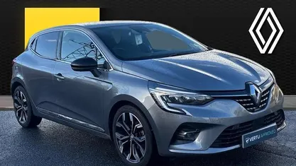 Used Renault Clio V Techno 90 HP (66 kW) 2022 Hatchback