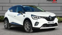 White/black Used 2022 Renault Captur Techno SUV | £15,994 (Fair price)