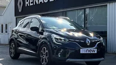 Metallic diamond black Used 2021 Renault Captur SE SUV | £17,485 (Fair price)