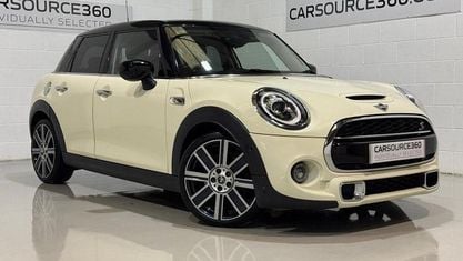 Używany Mini Cooper S Exclusive 192 KM (141 kW) 2020 Biały Hatchback