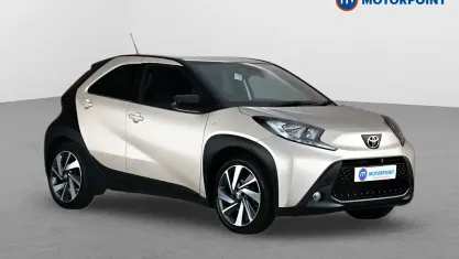 Used Toyota Aygo X 72 HP (52 kW) 2024 Beige SUV