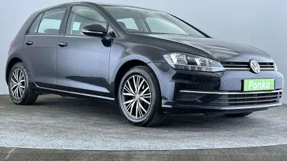 Used VW Golf VII SE 125 HP (91 kW) 2017 Black Hatchback