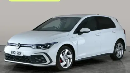Second-hand VW Golf VIII GTE 245 CP (180 kW) 2024 Hatchback