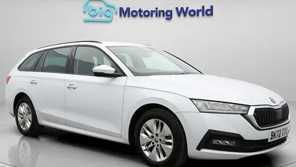 Used Skoda Octavia SE Technology 110 HP (80 kW) 2022 White Estate