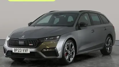Used Skoda Octavia vRS 200 HP (147 kW) 2023 Grey Estate