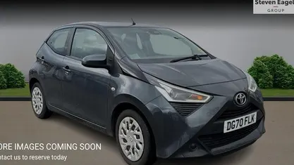 Used Toyota Aygo X-play 72 HP (52 kW) 2021 Hatchback