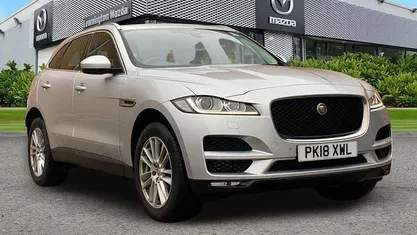 Begagnad Jaguar F-Pace Portfolio 179 HK (131 kW) 2020 SUV