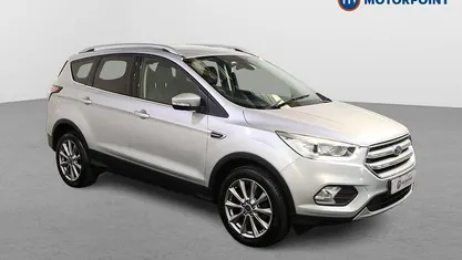 Usado Ford Kuga Titanium 150 HP (110 kW) 2019 Prateado SUV