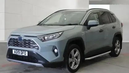 Used Toyota RAV4 Hybrid Design 218 HP (160 kW) 2019 Green SUV