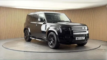 Used Land Rover Defender SE Dynamic 300 HP (220 kW) 2022 Black SUV