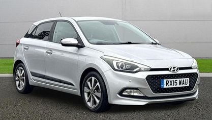 Używany Hyundai i20 Premium 101 KM (74 kW) 2015 Srebrny Hatchback