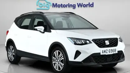 Used Seat Arona SE 95 HP (69 kW) 2023 White SUV
