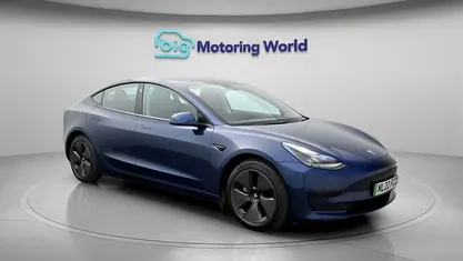 Used Tesla Model 3 Standard Range Plus 222 kW (302 HP) 2021 Blue Sedan