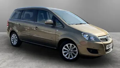 Used Vauxhall Zafira Design Edition 140 HP (102 kW) 2014 MPV