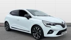 Used 2022 Renault Clio V Techno Hatchback | £16,000 (Fair price)