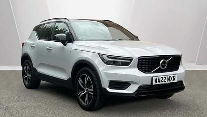 Używany Volvo XC40 R-Design 163 KM (119 kW) 2021 Srebrny SUV