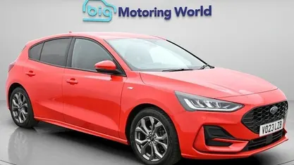 Used Ford Focus ST-Line 125 HP (91 kW) 2023 Red Hatchback