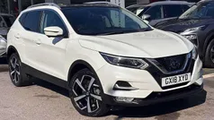 White Used 2018 Nissan Qashqai Tekna SUV | £11,450 (Fair price)