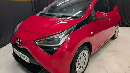 Used Toyota Aygo X-play 72 HP (52 kW) 2020 Hatchback