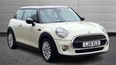 Pepper white Used 2016 Mini Cooper Hatch Hatchback | £11,980 (Good price)