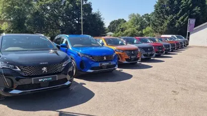 Gebraucht Peugeot 3008 GTi 131 PS (96 kW) 2023 Rot SUV