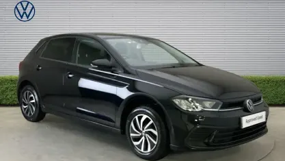 Used VW Polo Life 95 HP (69 kW) 2024 Black Hatchback