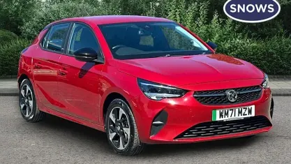 Usado Vauxhall Corsa-e 100 kW (136 HP) 2022 Vermelho Citadino