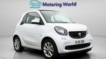 Used Smart ForTwo Coupé Passion 71 HP (52 kW) 2019 White Coupe