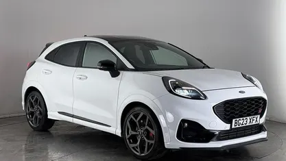 White Used 2023 Ford Puma ST Hatchback | £16,950 (Good price)