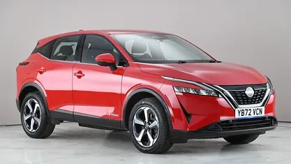 Used Nissan Qashqai Acenta Premium 190 HP (139 kW) 2022 Red SUV