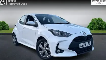 Used Toyota Yaris 116 HP (85 kW) 2025 White Hatchback