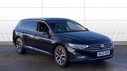 Used 2022 VW Passat SEL Estate | £17,945 (Fair price)