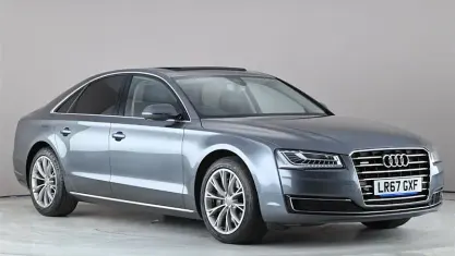 Usado Audi A8 262 HP (192 kW) 2017 Cinzento Sedan