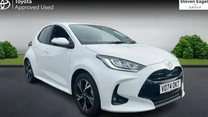 Used Toyota Yaris Design 116 HP (85 kW) 2024 White Hatchback
