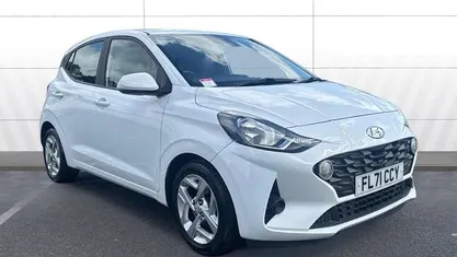 Used Hyundai i10 SE 67 HP (49 kW) 2023 Hatchback
