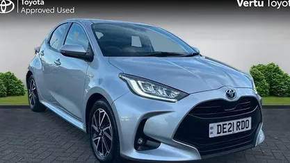 Used 2025 Toyota Yaris Hybrid Design Hatchback | £16,152 (Super price)