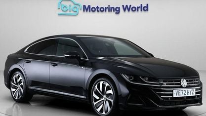 Begagnad VW Arteon R-line 190 HK (139 kW) 2023 Svart Halvkombi