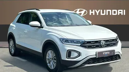 Used VW T-Roc Life 110 HP (80 kW) 2023 White SUV