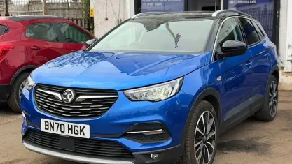 Used Vauxhall Grandland X Business Edition 226 HP (166 kW) 2020 Blue SUV