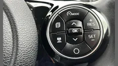 Red Used 2022 Kia Soul EV SUV | £14,499 (Fair price)