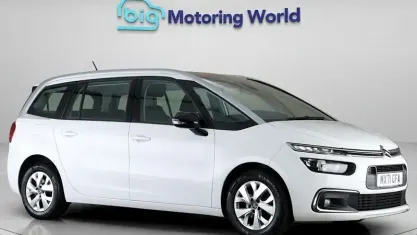 Used Citroën C4 SpaceTourer Live 131 HP (96 kW) 2021 White MPV