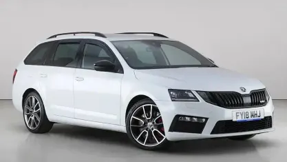 Used Skoda Octavia vRS 230 HP (169 kW) 2018 White Estate